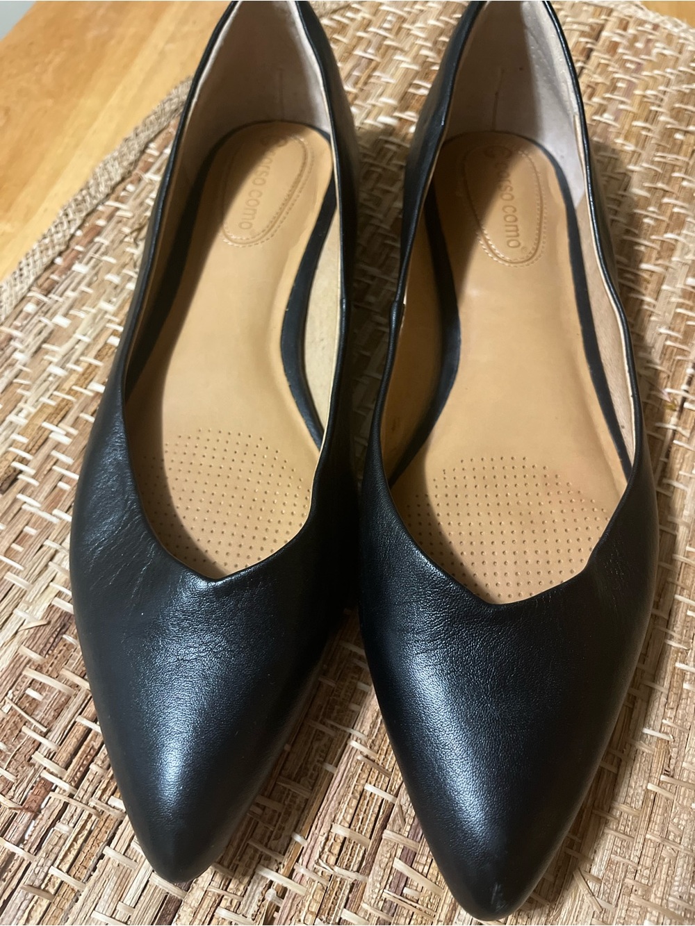 Corso Como Black Pointed Leather V-Notch Flats